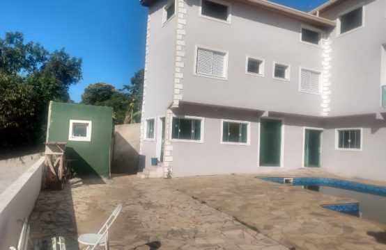 Linda Chácara perto Acesso a Castelo São Roque